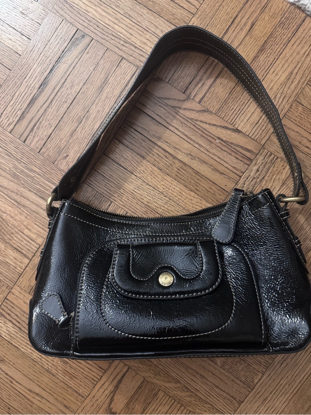 Perlina Black Women's Shoulder Bag with Front Pocket